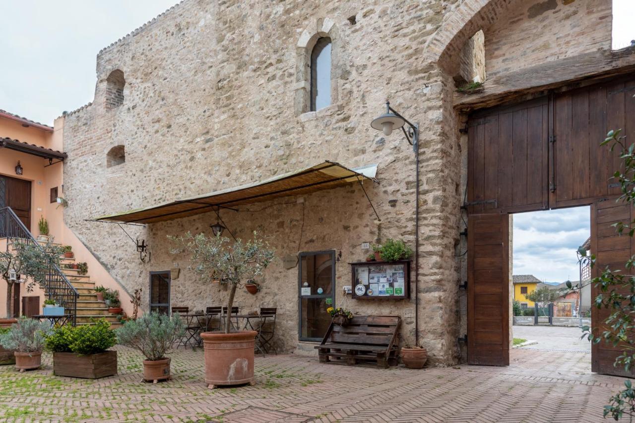 Torre Della Botonta Bed & Breakfast Castel Ritaldi Exterior photo