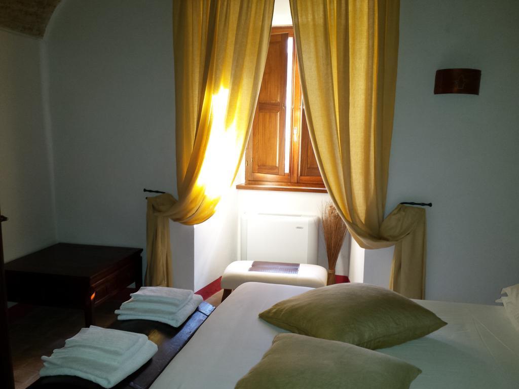 Torre Della Botonta Bed & Breakfast Castel Ritaldi Room photo