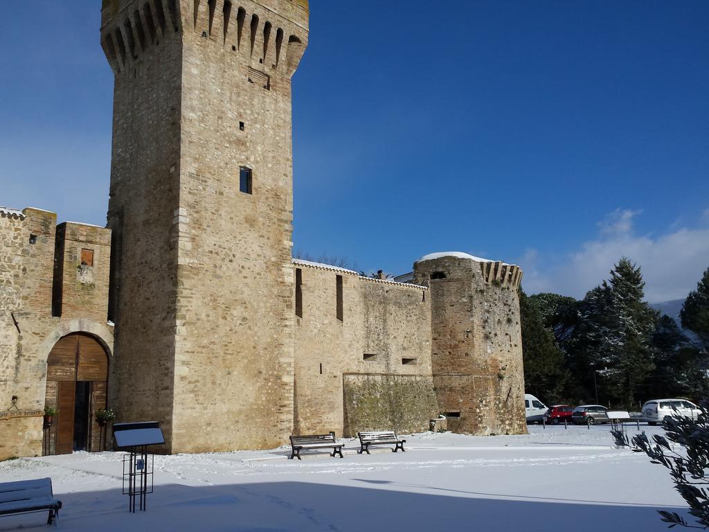 Torre Della Botonta Bed & Breakfast Castel Ritaldi Exterior photo